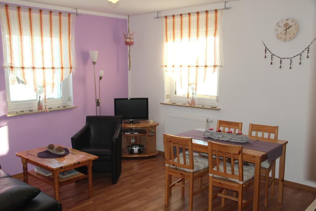 Ferienwohnung Am Erlermuhlenbach Voigtsdorf Bagian luar foto